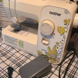 Sewing Machine Lightweight Bundle Pack