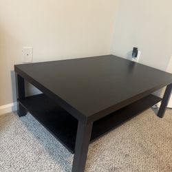 black table 