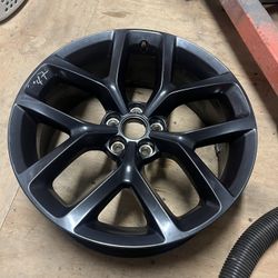 Dodge Challenger Rim