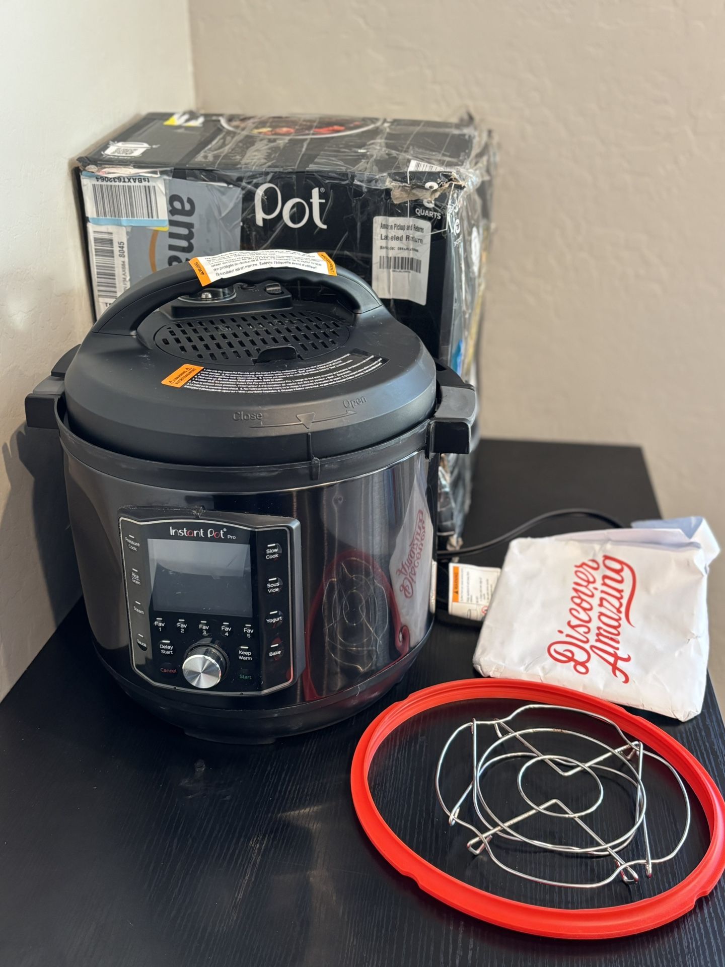 Instant Pot Pro (8 QT) 10-in-1 Pressure Cooker, Slow Cooker, Rice Cooker, Dented Very lightly used! Has dent! Only comes with what is pictured! This