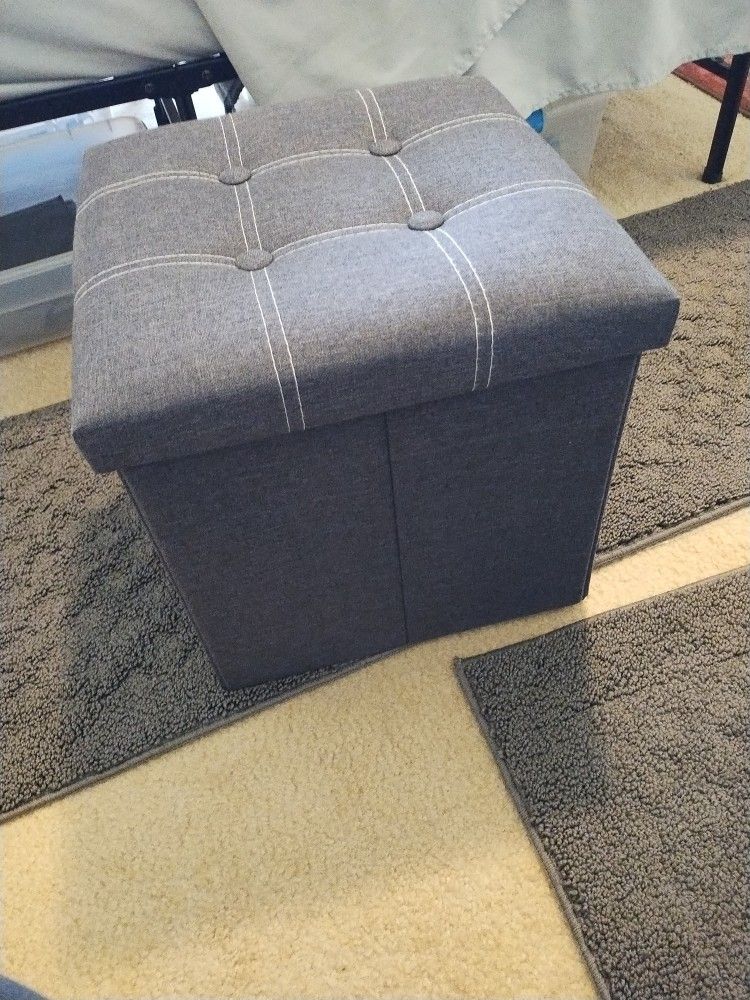 Foldable Ottoman