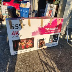 Sold AS IS - TOSHIBA TV