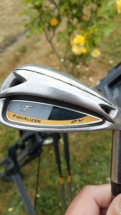 Golf iron set