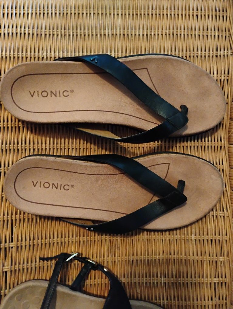 Vionic Flip Flops