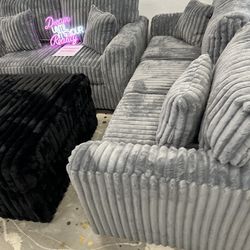 RELAXING COUCH AND LOVESEAT