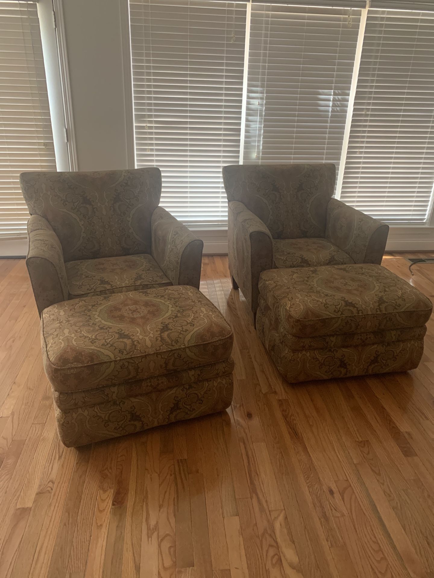 Living Room Chairs 