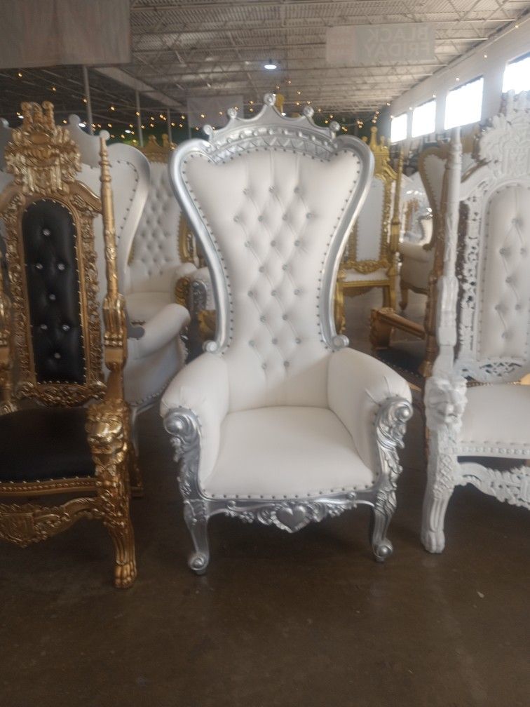 White And Silver Throne Chair ( Ask For Jose )