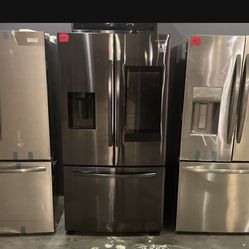 Samsung Family Hub Black Stainless Steel Refrigerator‼️ Bottom Freezer 