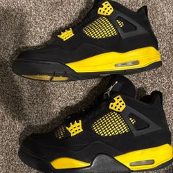 jordan 4 yellow thunders size 8.5
