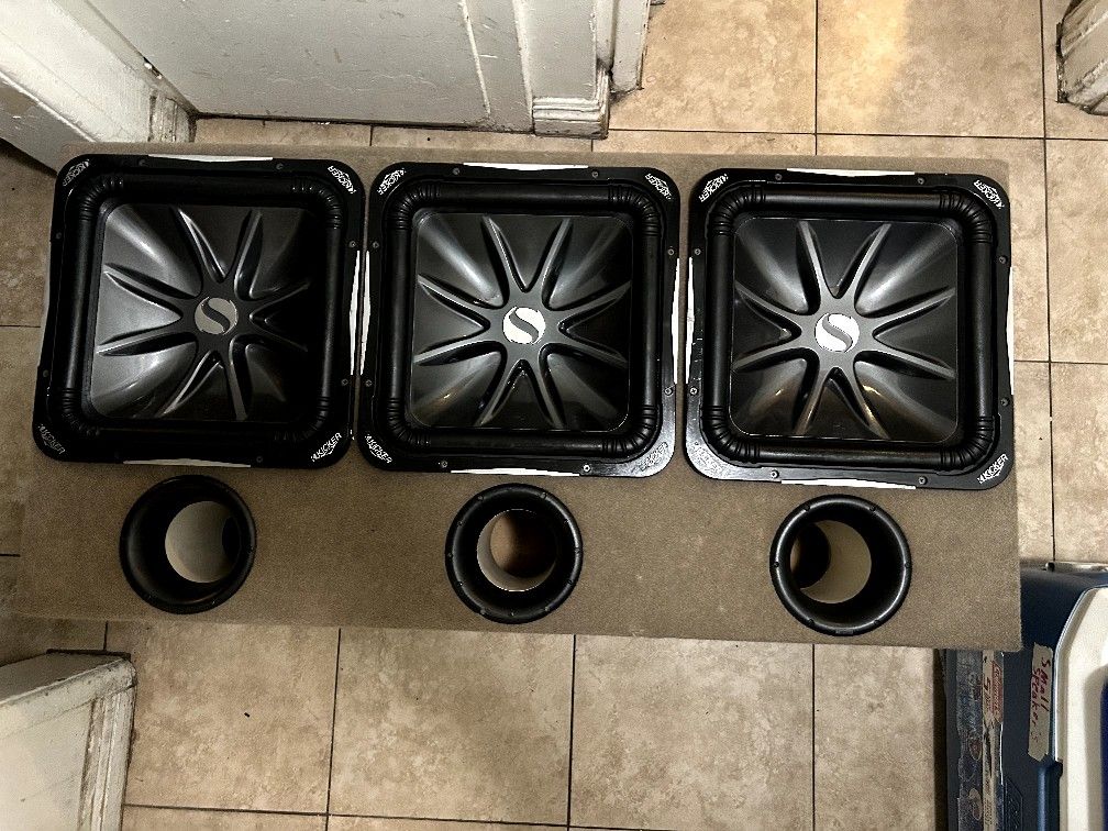 15" Ground Shaker Triple Subwoofer Box with L7 Kickers