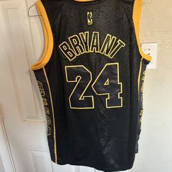 Adidas Kobe Bryant Lakers jersey in black size m