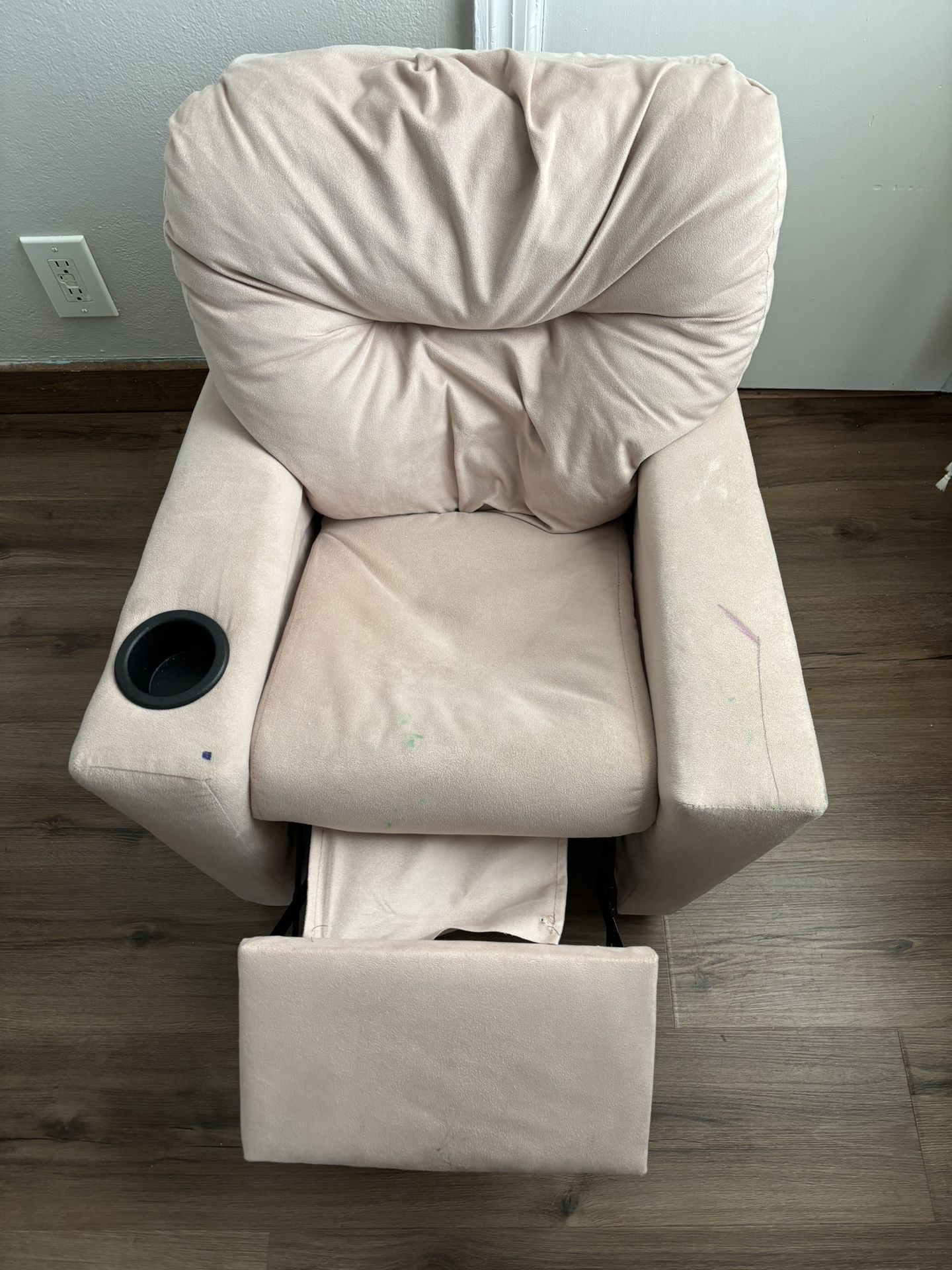 Kid Recliner (Free)