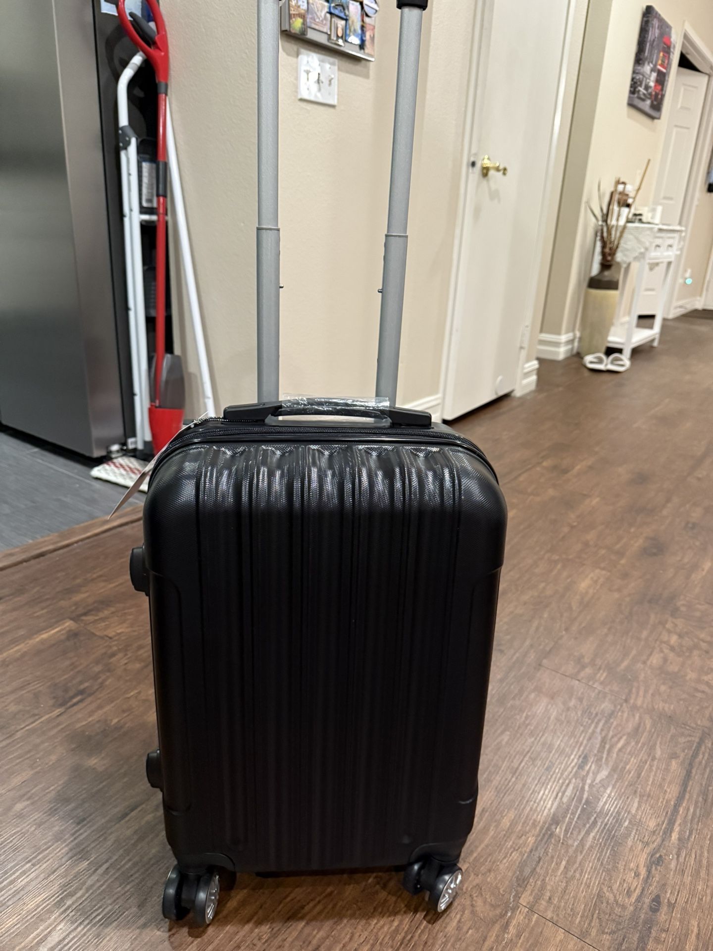 New 20” 360 Hardshell Lightweight Carry On Spinner Luggage With Tsa Approved Lock