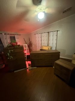 Bedroom set