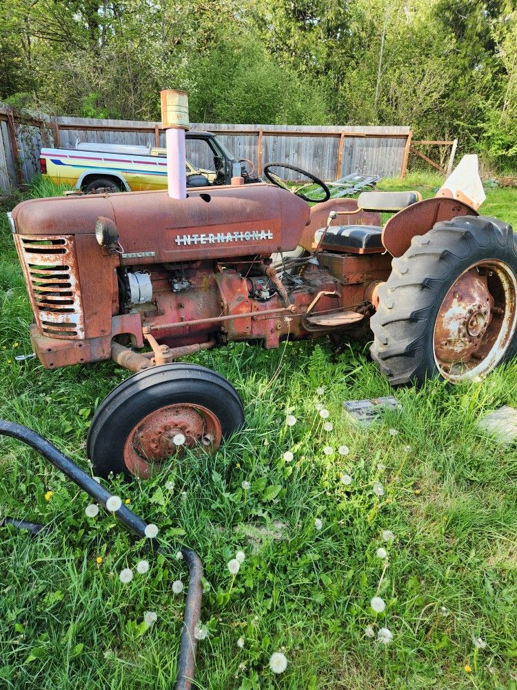 International 330 Tractor