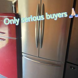 Gallery Counter Depth Frigidaire Refrigerator Good Condition 3 MONTHS Warranty Delivery Aviable 