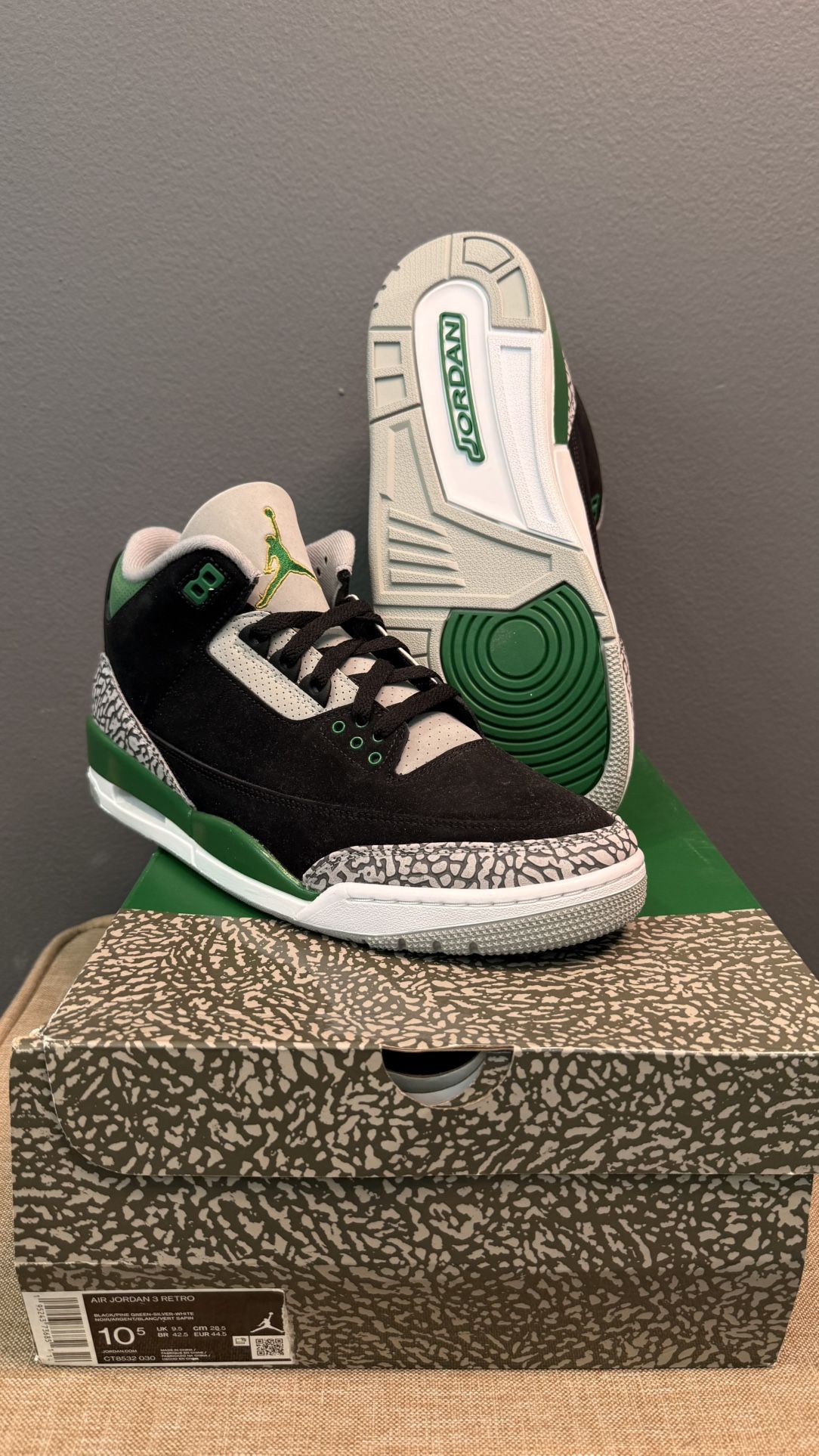 Air Jordan 3 Retro “Pine Green” Size 10.5 (Men’s)
