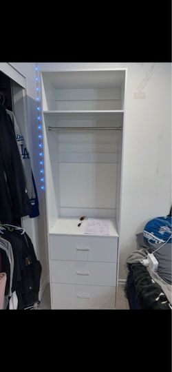 Freestanding 2ft closet system with 3 drawers