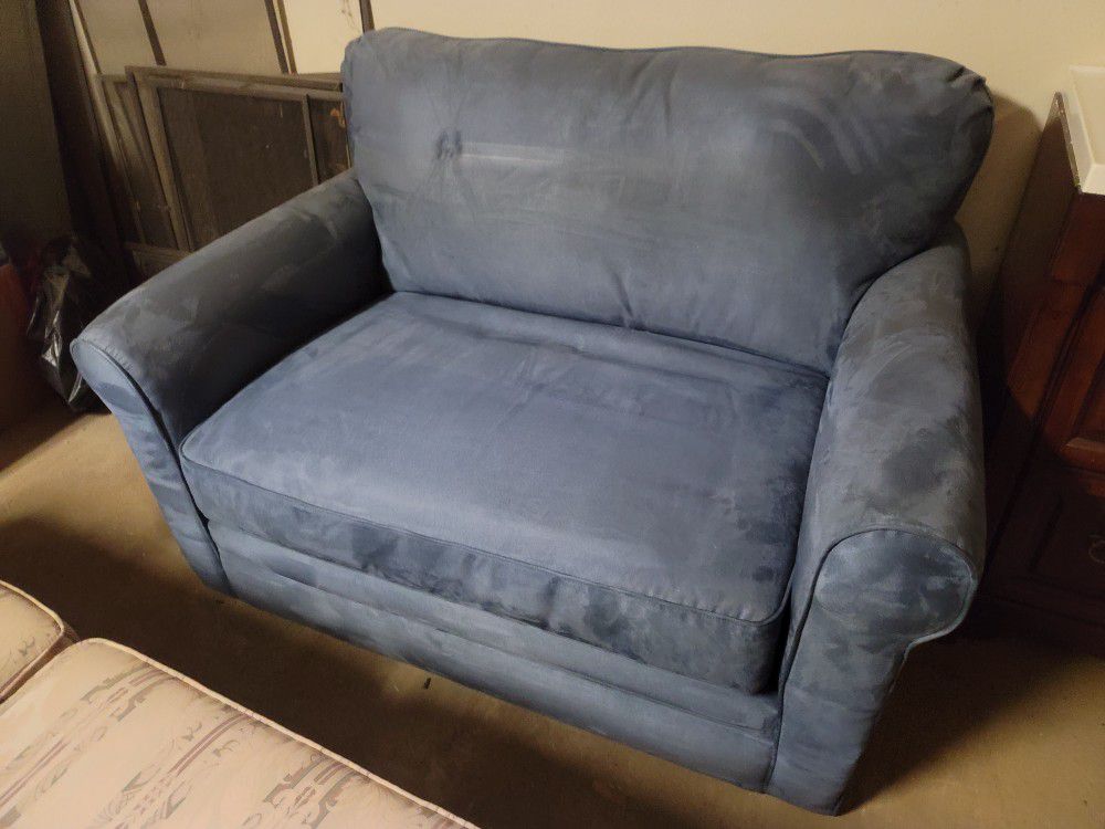 Oversized Loveseat Sleeper Sofa $50 Pickup In Riverbank 