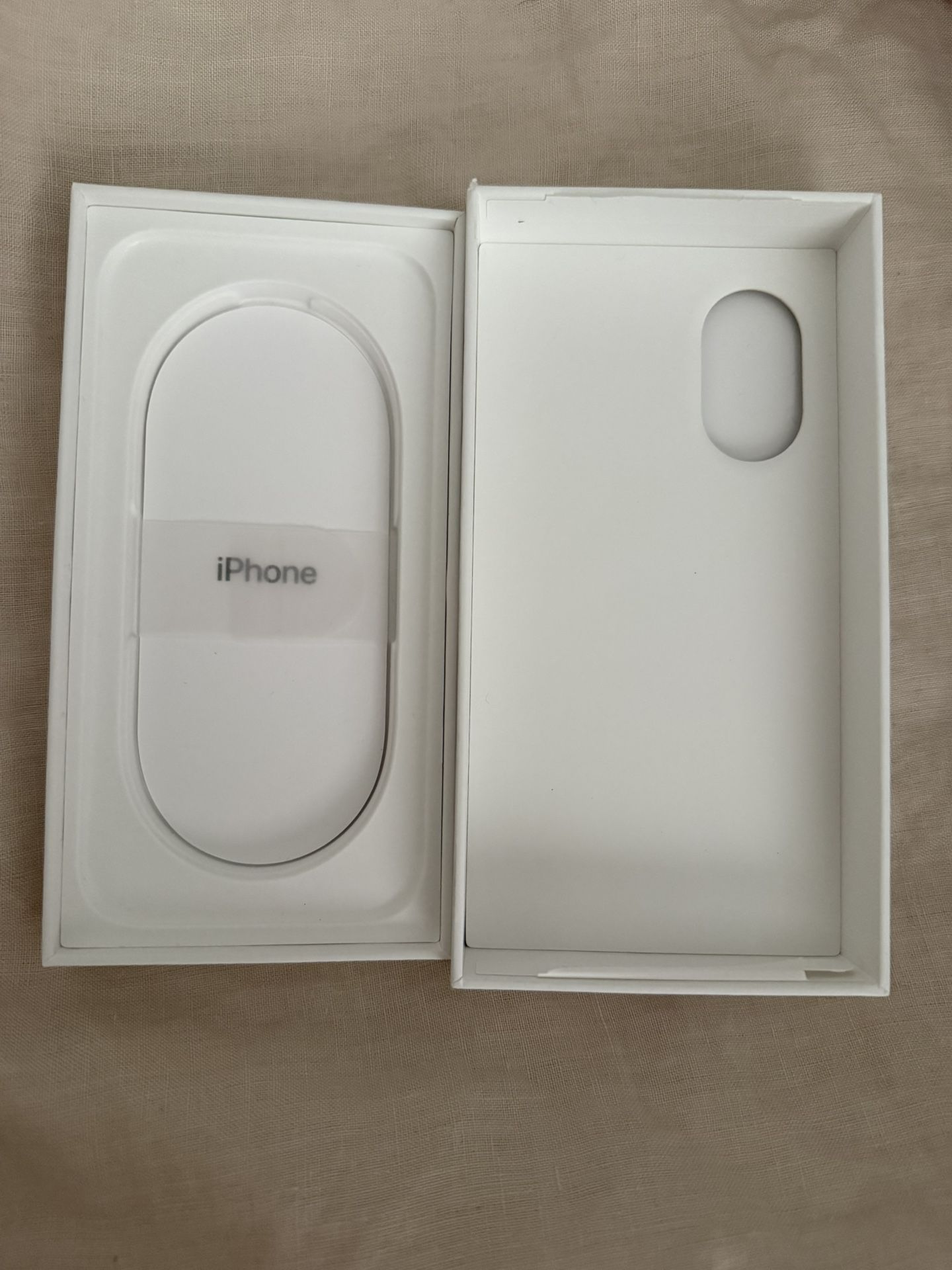 I Phone 16 Box