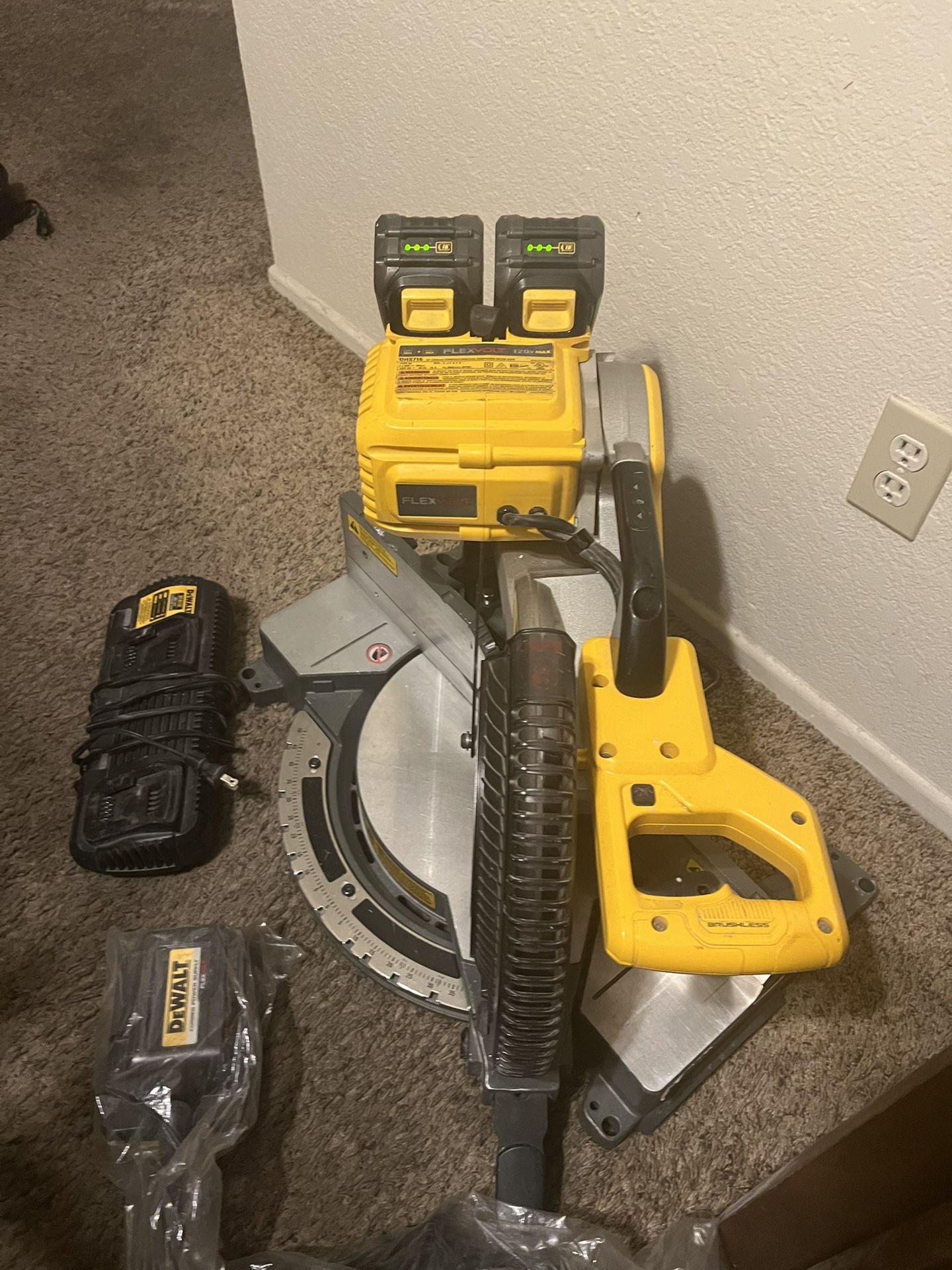 Dewalt Mitter Saw Batteries And Cord Adapter 