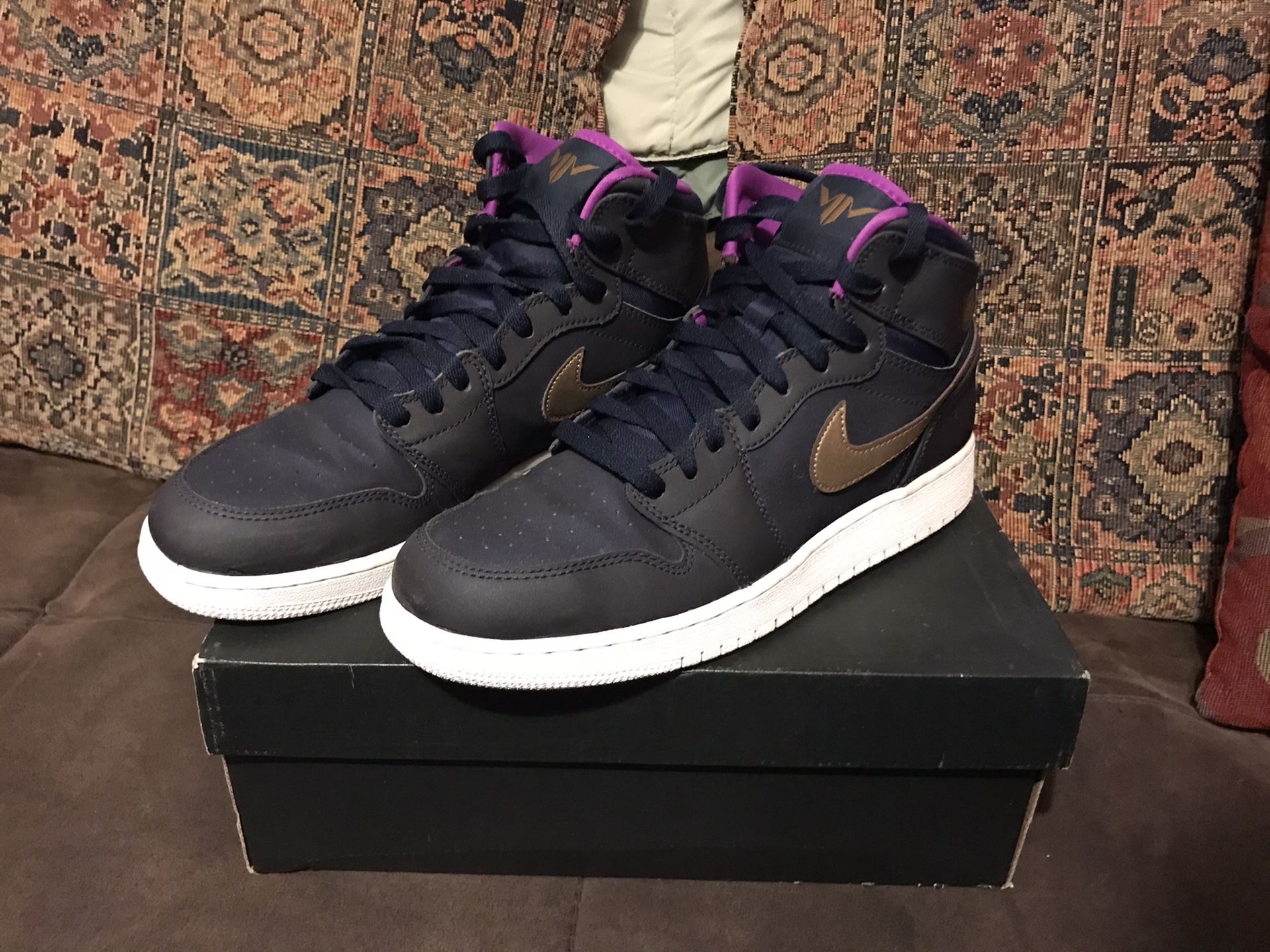 Air Jordan 1 Retro High Maya Moore GS 332148-428 sz 8.5