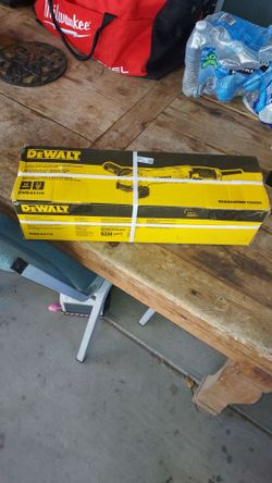 DEWALT
13 Amp Corded 4.5 - 5 in.
High Performance Trigger Grip
Angle Grinder