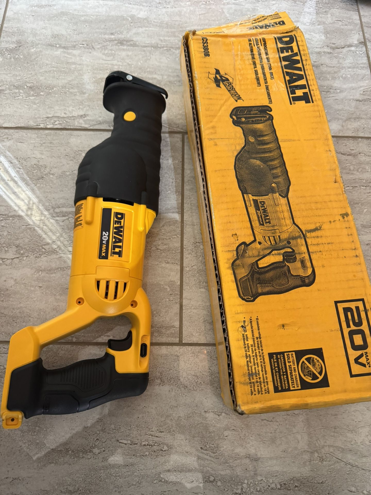 DEWALT 20-volt Reciprocating Saw Variable Speed Cordless Sierra Alternativa BRAND NEW 2025