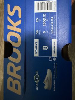 Brooks women sneakers