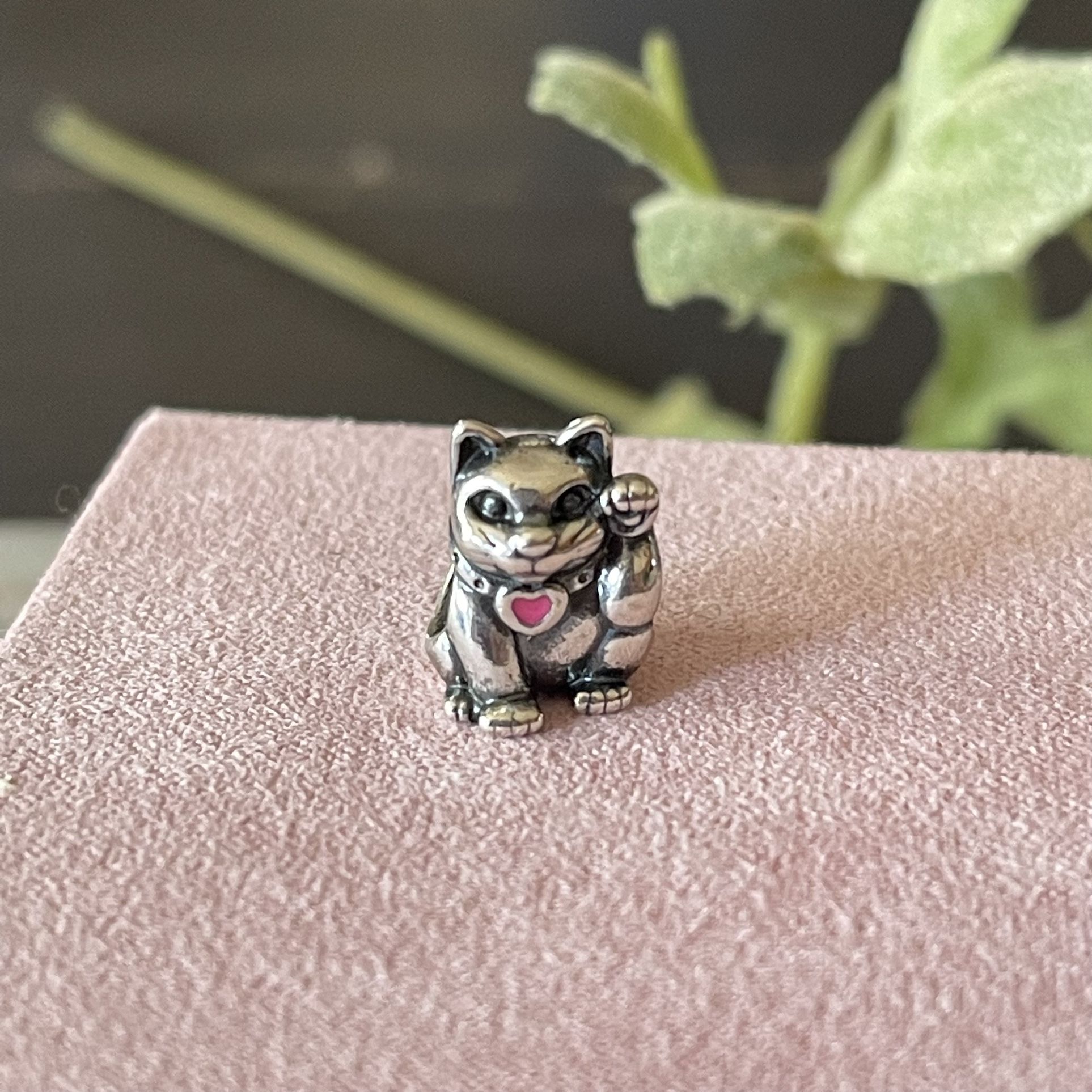 authentic pandora Lucky Cat With Pink Heart Charm