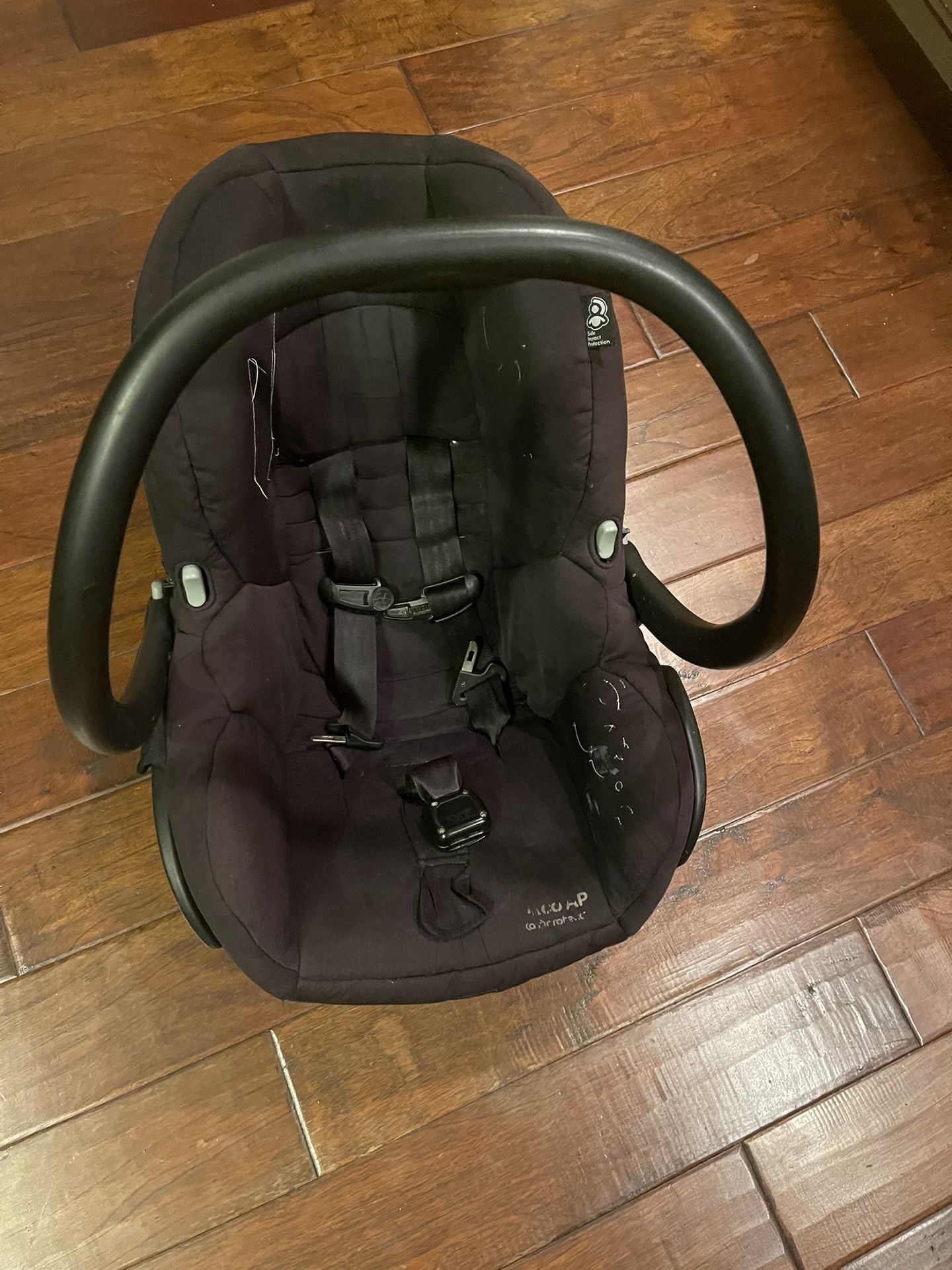 Maxi Cost Infant Car seat!
