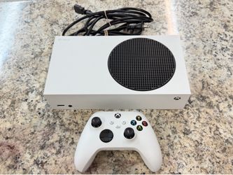 Microsoft Xbox Series S 512GB All-Digital Console (Disc-Free Gaming)