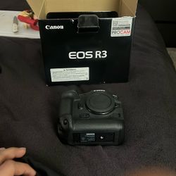 EOS R3 Camera 