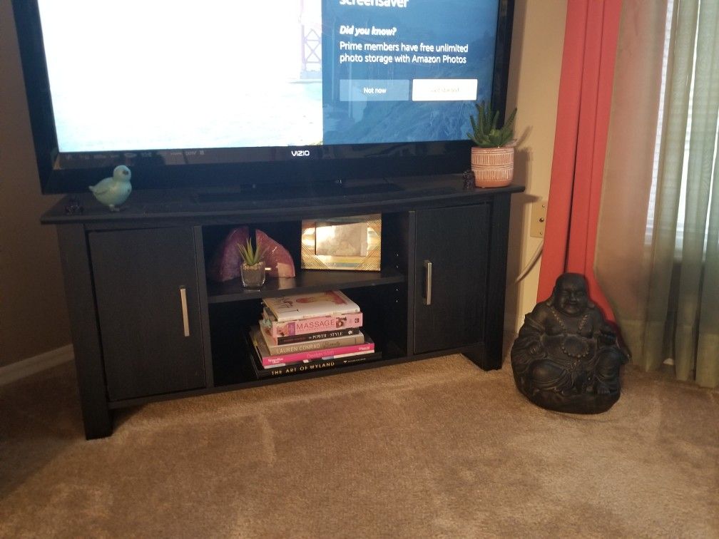 Entertainment Center/TV Stand