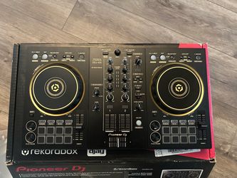 Pioneer DJ Board
