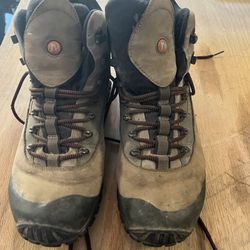merrel Legacy, Goretex Hiking Boot, Mens 10.5R