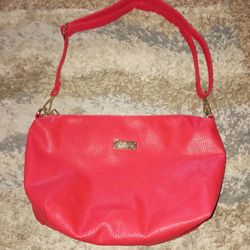 Clean red used but nice BCBG purse asking $20 cash must pick up Broadway and apache buckeye az check out my page all types of stuff downsizing