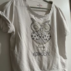 Woman’s Owl With Crystals Short Sleeve Sweatshirt (L)