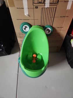 Boys urinal