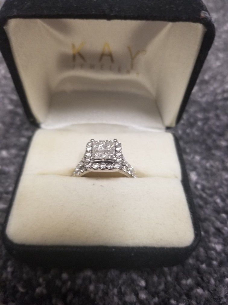 White Gold Diamond Wedding Ring With Band Set