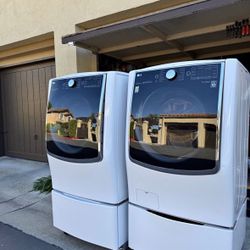 LG Mega Capacity Washer + Gas Dryer 4-Piece Set w/ Sidekick Pedestal Washer & Drawer - Working!
