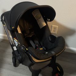 DOONA CAR SEAT / STROLLER 