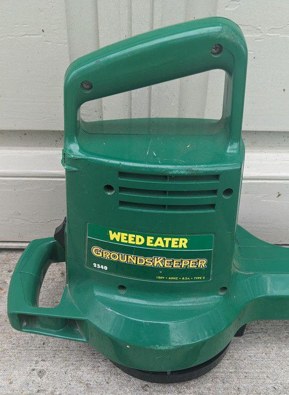 Leaf Blowers (2) - Corded - Electric - WEEDEATER & CRAFTSMAN