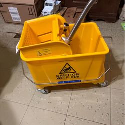 New - Commercial Mop Bucket / Read Below ⬇️ ITS AVAILABLE