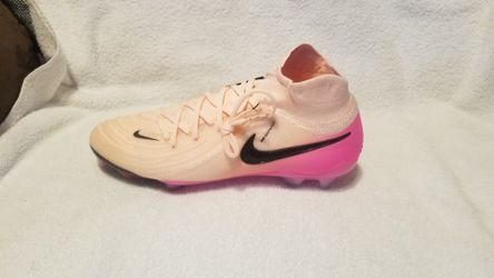 Nike Phantom Luna elite Size 8.5