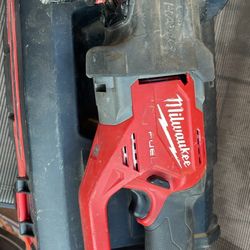 M18 FUEL 18V Lithium-Ion Brushless Cordless drill