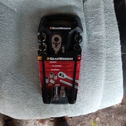 Gearwrench.  . . 20pc. . . Sae/metric . . 12pt. . Mechanics Tool Set