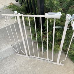 Gate Door Metal (White) Special 