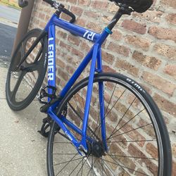Leader 721