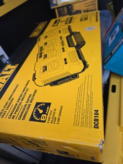 DEWALT 12V/20VMAX FAST CHARGER MULTI-PORT SIMULTANEOUS  PRICE IS FIRM